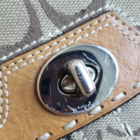 brown signature coach handbag - Picture 4 of 4